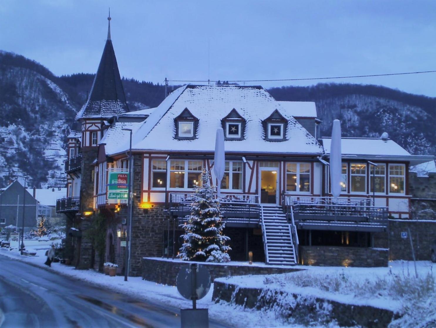 Weihnacht Arrangement Filla Andre Hotel Ernst Exterior photo